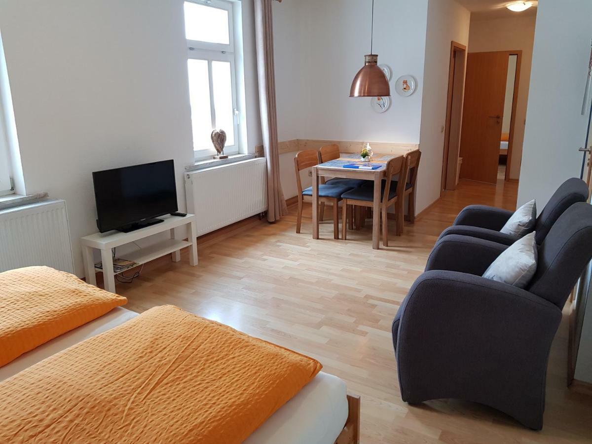 Apartments Und Bistro Zum Glasmacher Gehlberg Zewnętrze zdjęcie